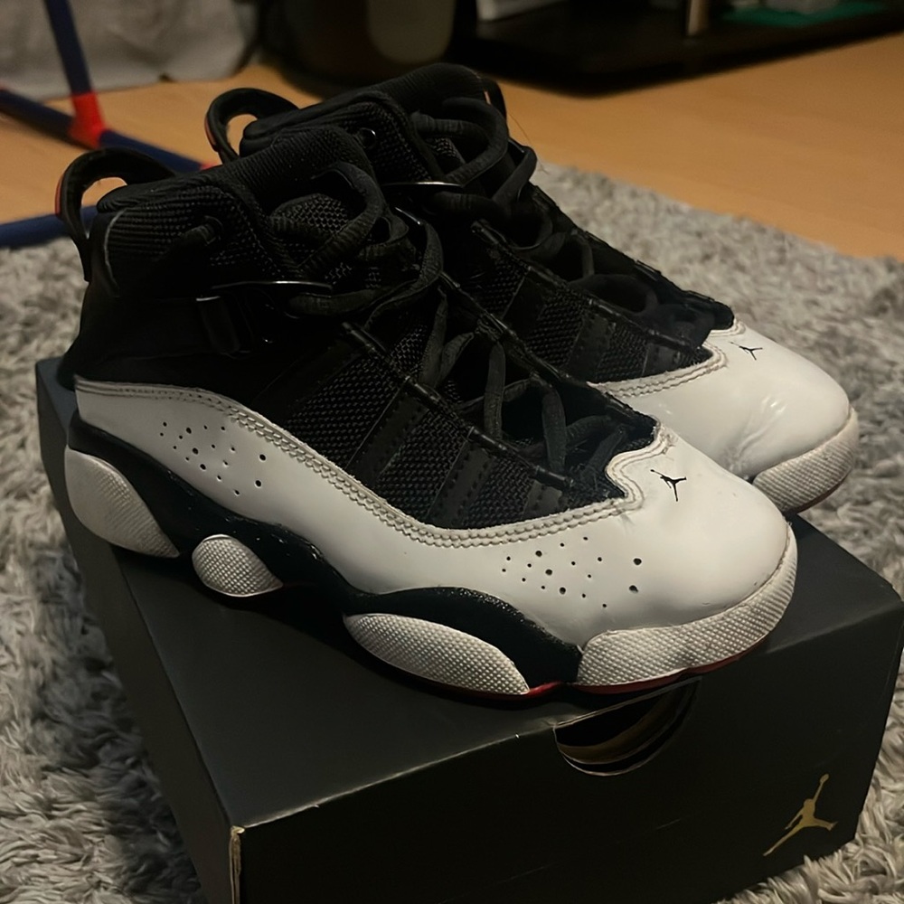 AIR JORDANS BOYS